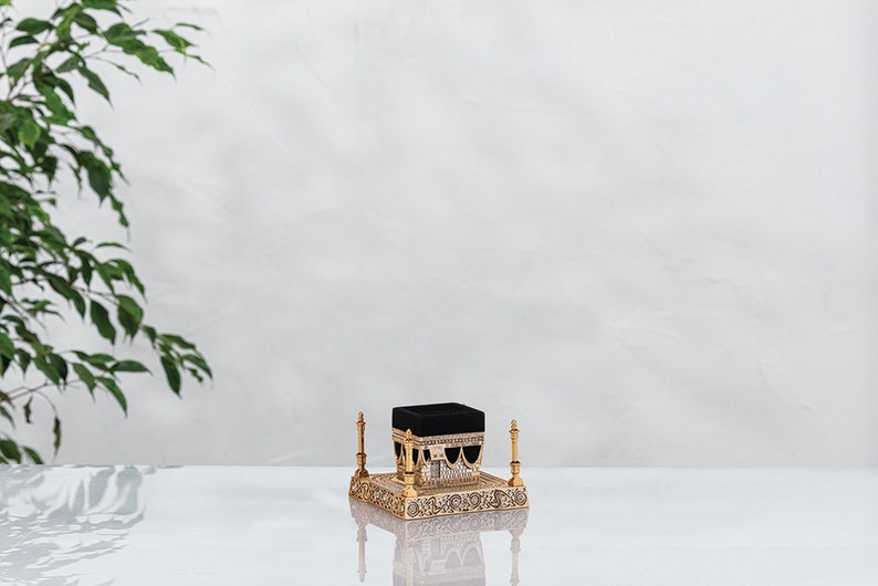 Large Kaba Haram Makki Home Decor Makkah With 99 Allah Names And Clock Tower Comes In Silver & Gold Islamic Ornament Gift Worth 90 Pound - Foto 5