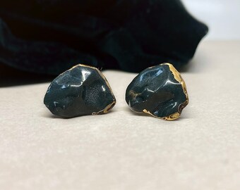 Modern black and gold irregular ceramic stud earrings - Geometric minimalist style jewelry for her