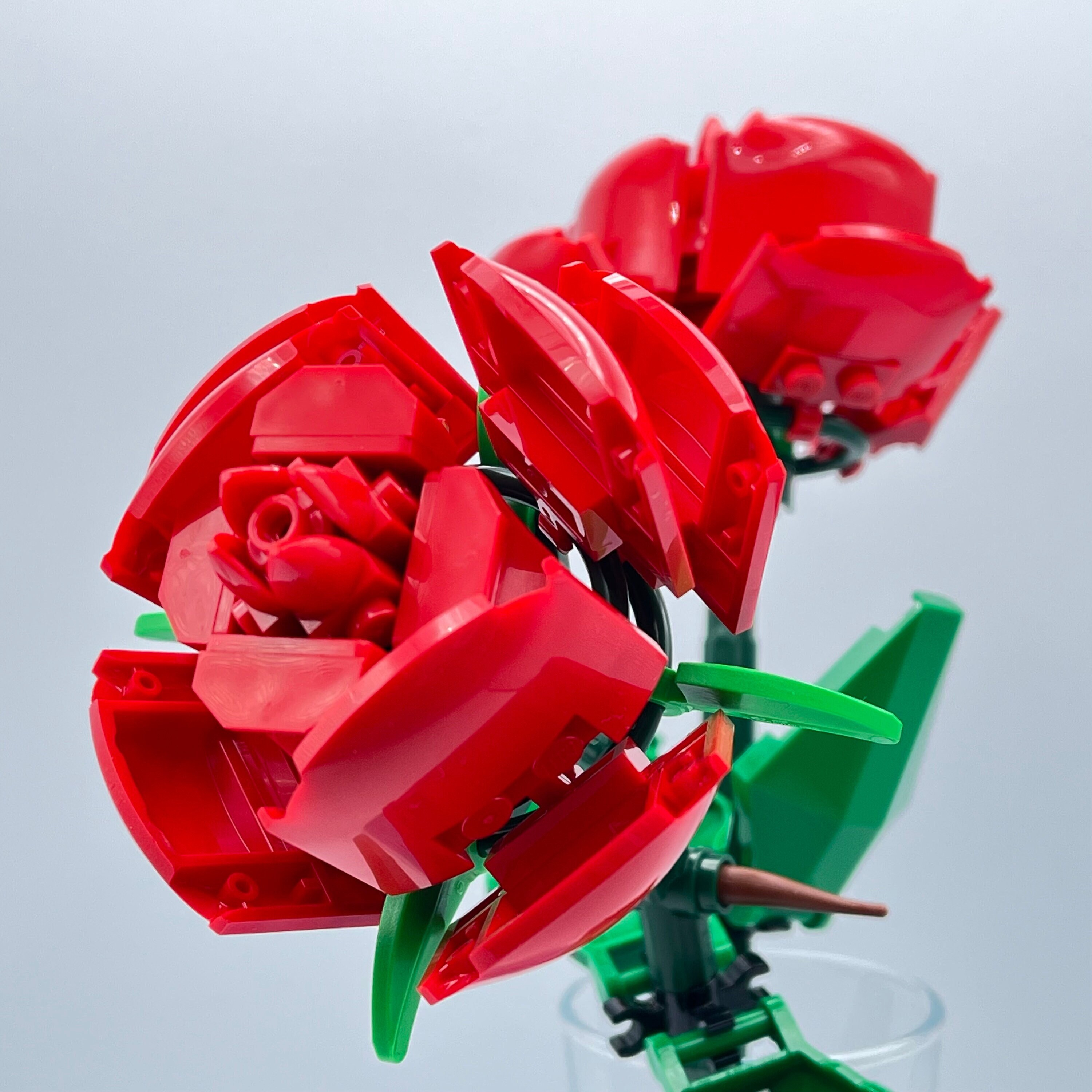 LEGO Roses With Vase and Water Tiles genuine LEGO Buildable Roses