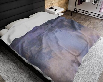 Dreamy Lavender Skies: Antique-Inspired Velveteen Plush Blanket in 3 Sizes - Extra Soft Comfort with Vintage Purple Cloudscape