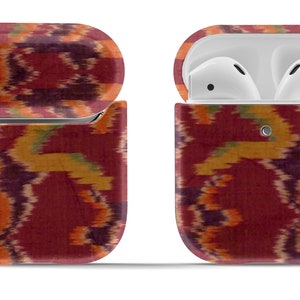 Retro 70s Hippie Pattern on Airpods Case Cover 1st and 2nd Gen Original or Pro | Modern Vintage Accessory | Circle Keyring Included