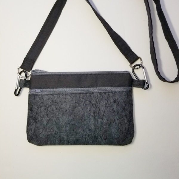 Hip Bag/ Belt Loop Pouch/ Crossbody Bay/ Small Purse/ Phone Pouch/ Purse/ Small Crossbody Bag/ Zippered Bag/ 5 x 7 purse/ Black Distressed