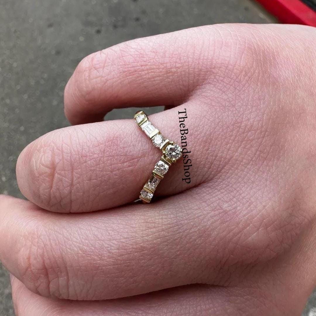 Beautiful Curved Band, 7 Stone Baguette & Round Brilliant Cut Moissanite Band, Bar Set Diamond Engagement Band, 14k Yellow Gold Promise Band