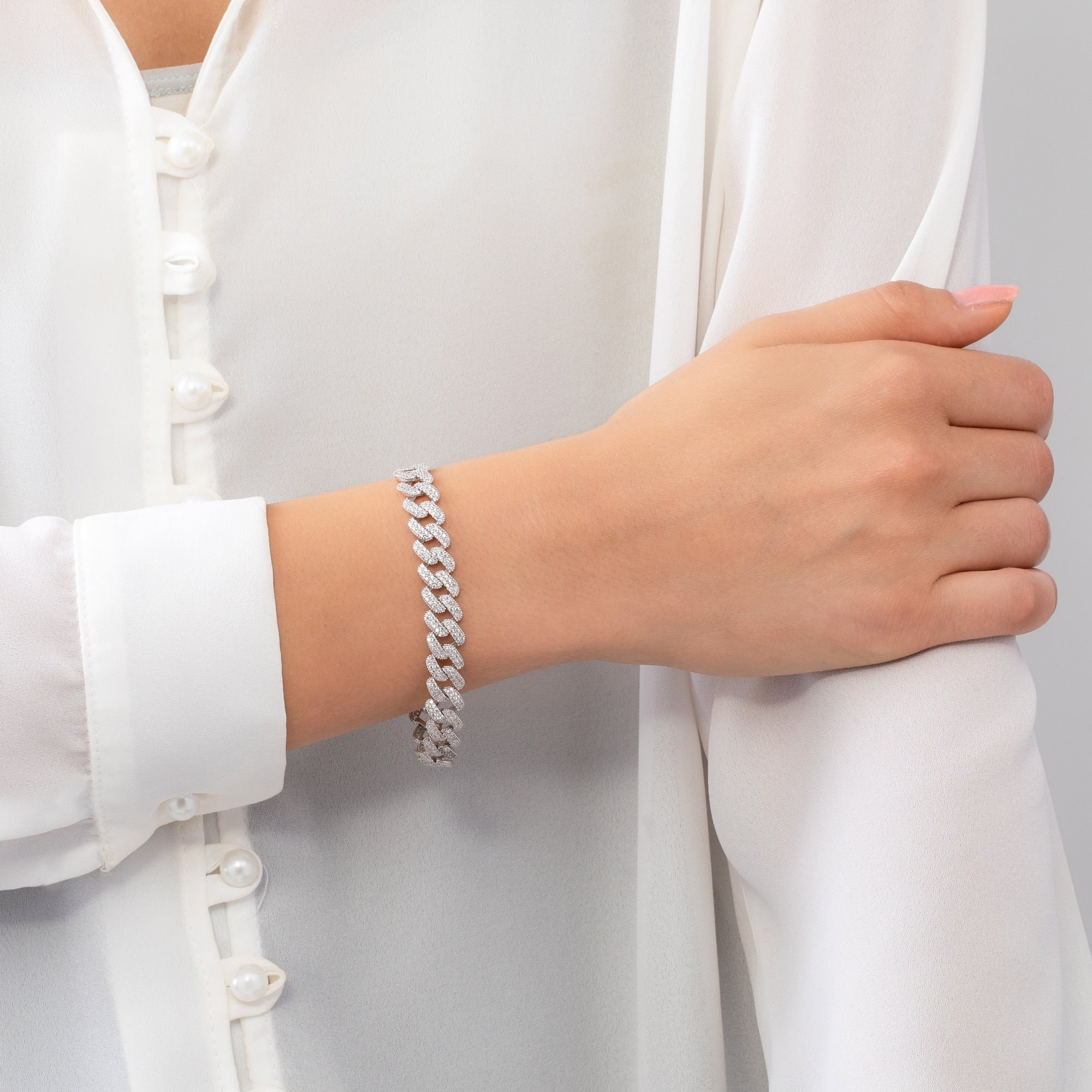 【CARVED LINKS AND CURB CHAIN BRACELET】 CARVED LINK AND CURB CHAIN BRACELET】 - Time is on