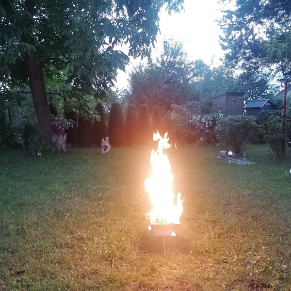 Agnihotra - spacious pyramid-shaped hearth. 20 cm high. Copper and rose quartz. High vibrations. Huge amounts of good energy. Long burning.