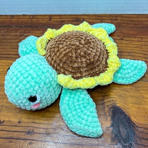 Sunflower Sea Turtle / Crocheted Toy / Stuffed Animal / Plushie / Amigurumi