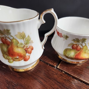 Royal Windsor Cream and Sugar Set