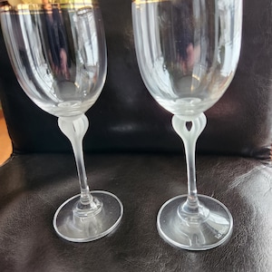 Wine Glasses with Gold Rim Set of 2