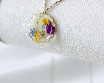 Colorful Flower-shaped Wildflower Necklace With Pressed Flowers