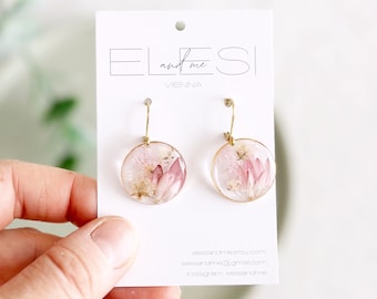 Pink pressed wildflower earrings, earrings with real pink flowers, resin wildflower earrings, epoxy resin earrings, bridal wedding earrings
