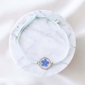 Forget-me-not wildflower bracelet with light blue fabric bracelet, blue wildflower resin textile bracelet, epoxy resin flower bracelet