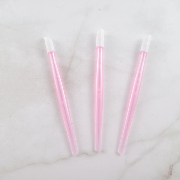 Nail Art Tool | Rubber Cuticle Pusher | Pack of 3 | DIY Nail Tool for Nail Strips and Nail Wraps | Stocking Stuffer