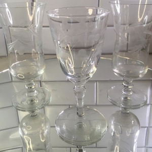 Panel Etched Vintage Set Of Two Parfait Glasses And One Cordial Glass