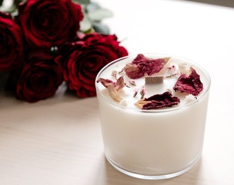 Bougie artisanale parfumée aux fleurs séchées (à la rose)