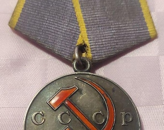Vintage silver MEDAL &quot;For Labor Distinction&quot; of the USSR + original document
