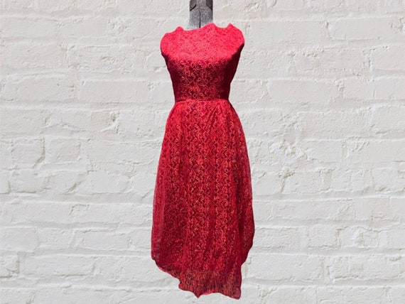 open lace back dress A-Line Lace Bateau Neckline Pink Homecoming Dresses with Appliques US6 / As Picture