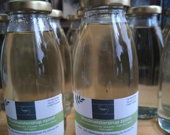 Waldmeistersirup Natur pur in der Glasflasche