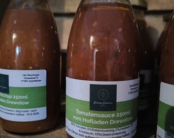 Tomatensauce aus sonnengereiften Tomaten im nachhaltigen Glas