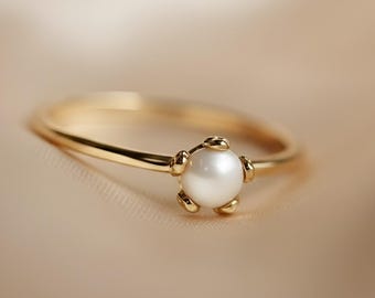 14K Goldperle zierlicher Ring, Süßwasserperle Ring, Verlobungsring, Minimalistischer kleiner Ring, Perlenring, Juni Geburtsstein, Selbstliebe Ring
