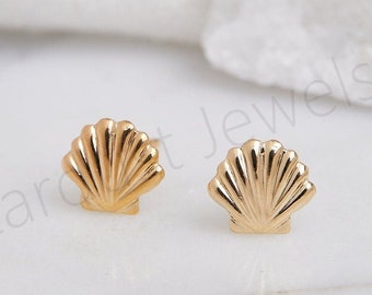 Seashell Earrings-10k Gold Sea Shell Stud Earrings-Gold Nautical Earrings-Gold Beach Seashell Studs-Screw Back Earrings-Yellow Gold Earrings
