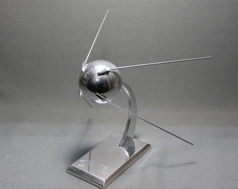 Handmade metall Legendary Russian USSR first satellite Sputnik 1 spacecraft scale model 1/10