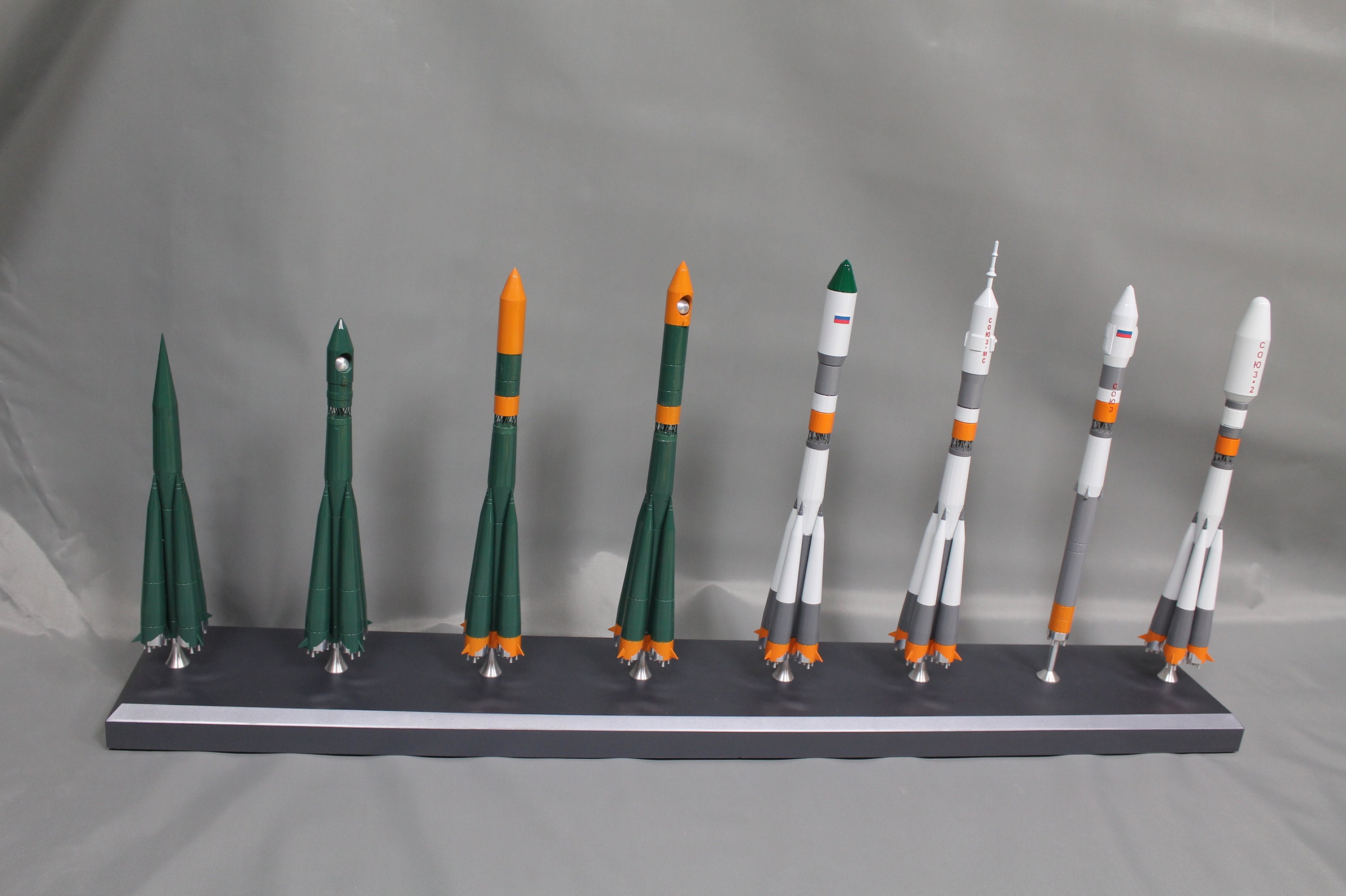 ソユーズＲ７ R7-soyuz Family Set of Rocket Launch Vehicle Scale Model Without
