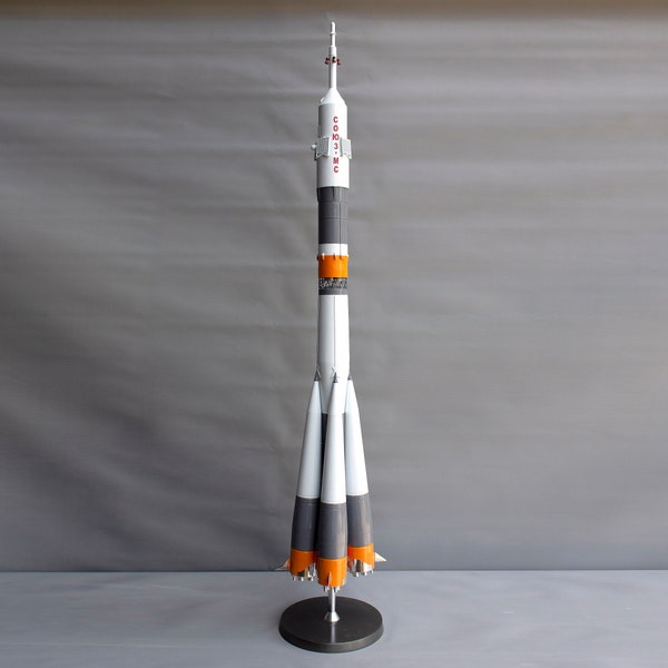 Soyuz-FG spacecraft launch vehicle scale model