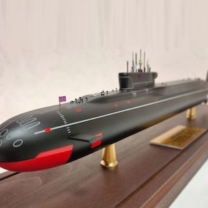 Submarine project 955 &quot;Borey&quot; scale 1/350 model