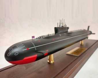 Modelo em escala 1/350 do projeto de submarino 955 "Borey"