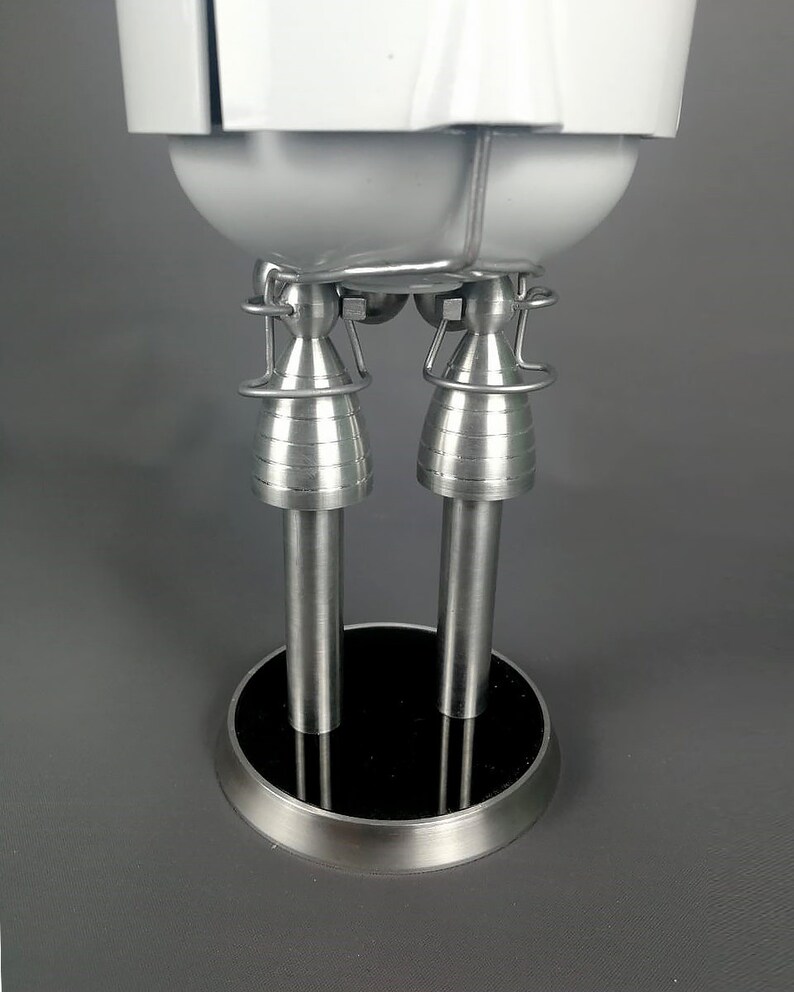 NASA ULA Centaur rocket stage scale model scale 1:36 13.9 tall 35.5 cm tall Made of metall and composite zdjęcie 8