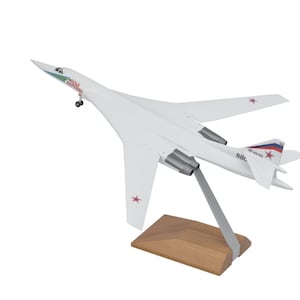 Handmade USSR Russian Tupolev Tu-160 Belyj Lebed, White Swan supersonic strategic bomber scale model aircraft 1\144