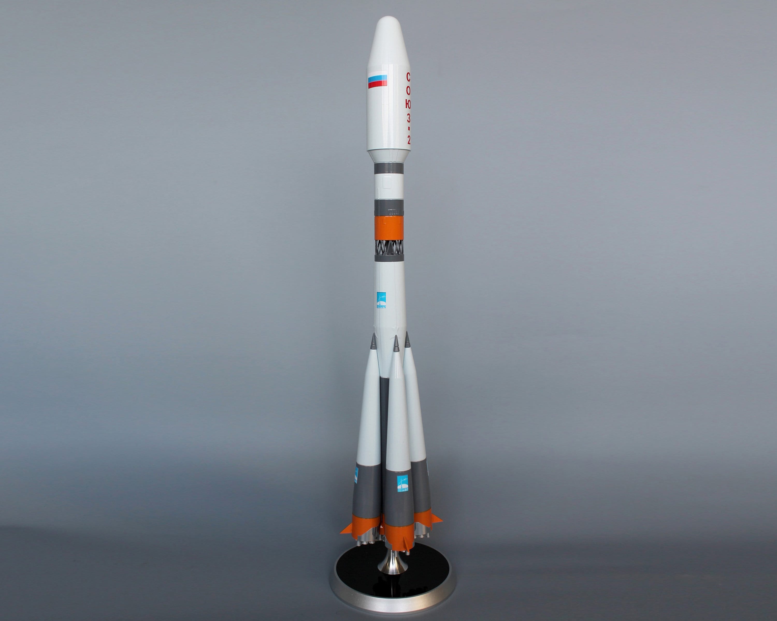Premium handcrafted USSR Russian cargo Soyuz rocket spacecraft launch vehicle scale model 1/100