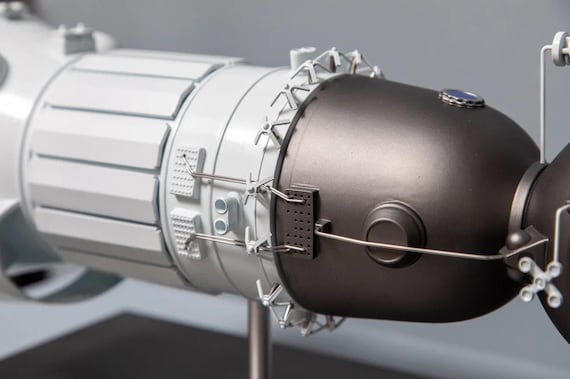 Russian USSR Handmade Soyuz 7K-LOK Spacecraft Launch Vehicle Scale