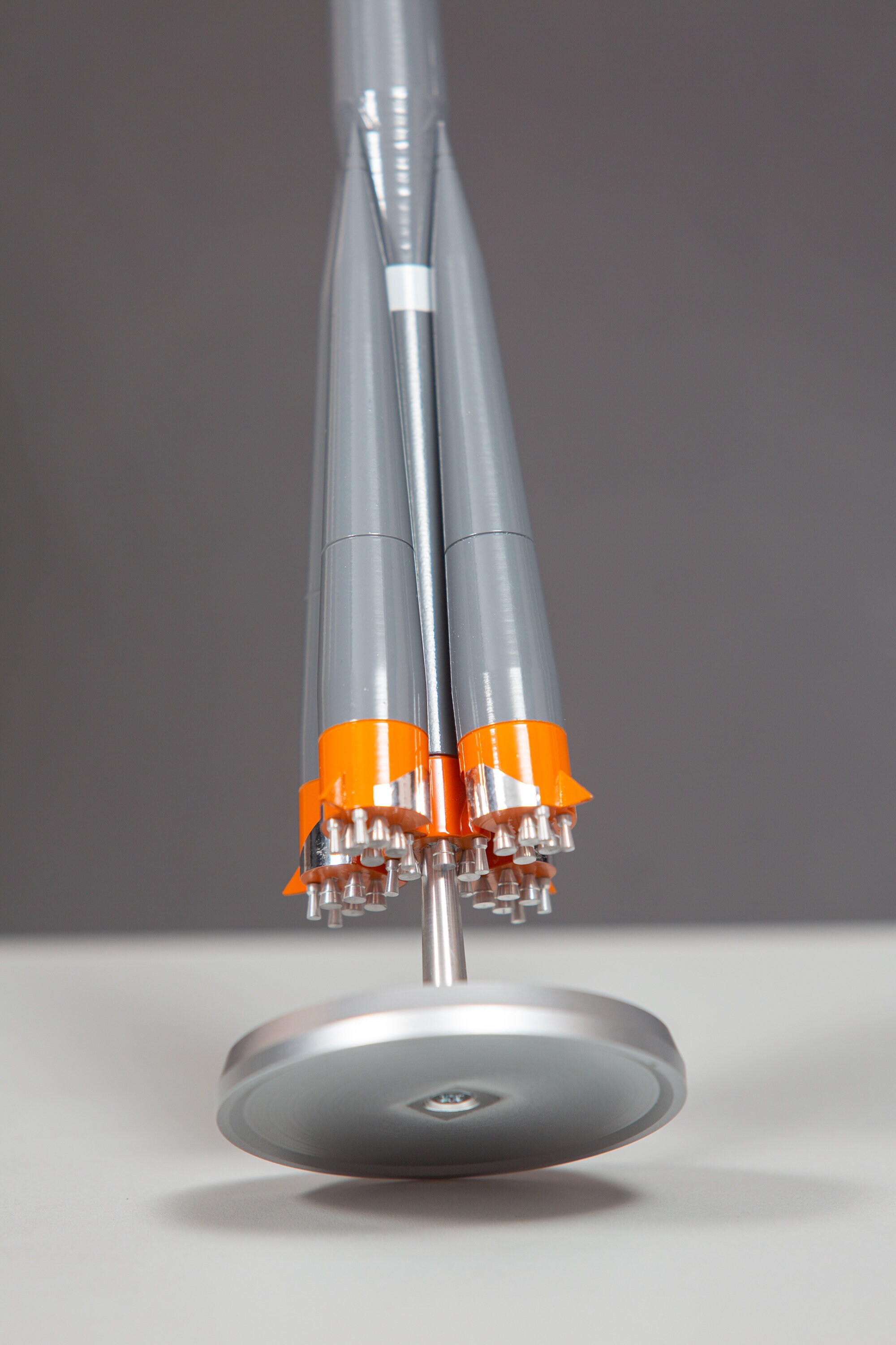 ソ連のロシアの貨物ソユーズ2ロケット宇宙船打ち上げ機スケールモデル