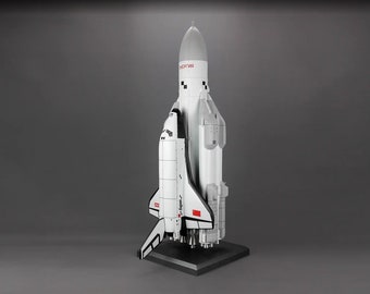 ソ連のエネルギア・ブランロケット宇宙船打ち上げ機のスケールモデル