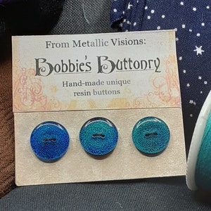 12mm W7 Buttons Handmade Resin Blue Gradient Petri Effect 3 pack from Bobbie&#39;s Buttonry