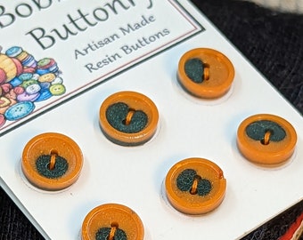 Bottoni W8 da 10 mm fatti a mano in resina verde scuro e arancione luccicante, confezione da 6 di Bobbie's Buttonry
