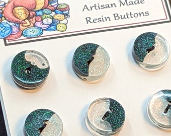 Bottoni W9 da 10 mm fatti a mano in resina trasparente nero verde brillante confezione da 6 da Bobbie's Buttonry