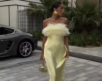 Vestido palabra de honor de satén con plumas, vestido midi de lujo, elegante vestido para invitada de boda, elegante vestido de dama de honor, vestido de cóctel de noche, estilo minimalista.