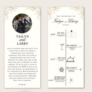 Puede incluir: Una invitación de boda con un diseño floral dorado y una foto de la pareja. La invitación incluye los nombres Tailyn y Larry, la fecha 12.04.21, y un cronograma de los eventos de la boda, incluyendo la ceremonia, la hora del cóctel, la cena y una despedida con bengalas.