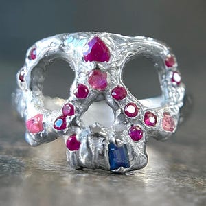 The Sapphire Skull Ring, Rubies and Sapphire, OOAK Skull Ring, Memento Mori Ring image 2