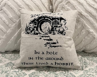 Hobbit Hole / El Señor de los Anillos / Funda de almohada / Almohadas nerd / Lavable a máquina