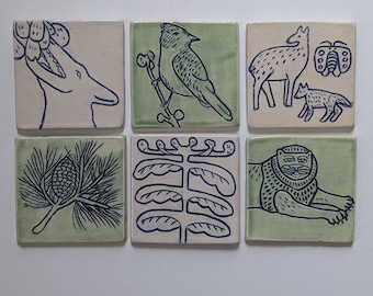 Juego de 6 azulejos decorativos hechos a mano en rosa y verde.