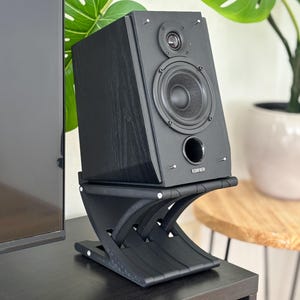 Adjustable Speaker Stand – 3D Printed Riser for stereo systems – 15x20cm Platform – 0-18 degrees - Anti-Vibration Feet