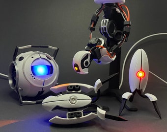 Portal ミニチュアコレクション - LED 照明付き 3D プリントモデル - Wheatley - GLaDOS - Sentry Turret Duo - ビデオゲームレプリカ