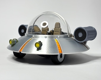 Space Cruiser from Rick and Morty - 3D printed model with visible interior - 15cm