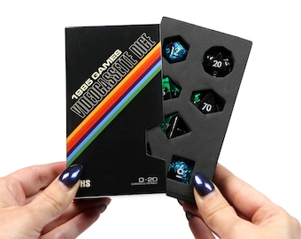 Juego de dados de resina inspirados en VHS para juegos de rol - Colección Sharp Edge - Regalo único para juegos de rol