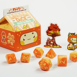 Kostki Orange Cat – Citrus Kawaii DnD Dice Set | Kości RPG Resin z pinem i naklejką