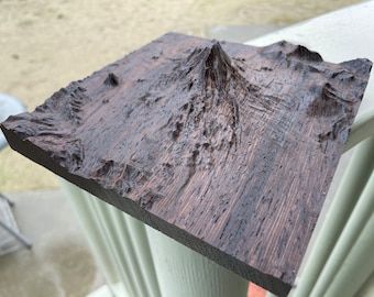 Montañas de madera dura 3D