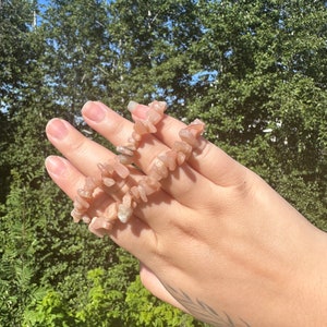 Sunstone chip bracelet